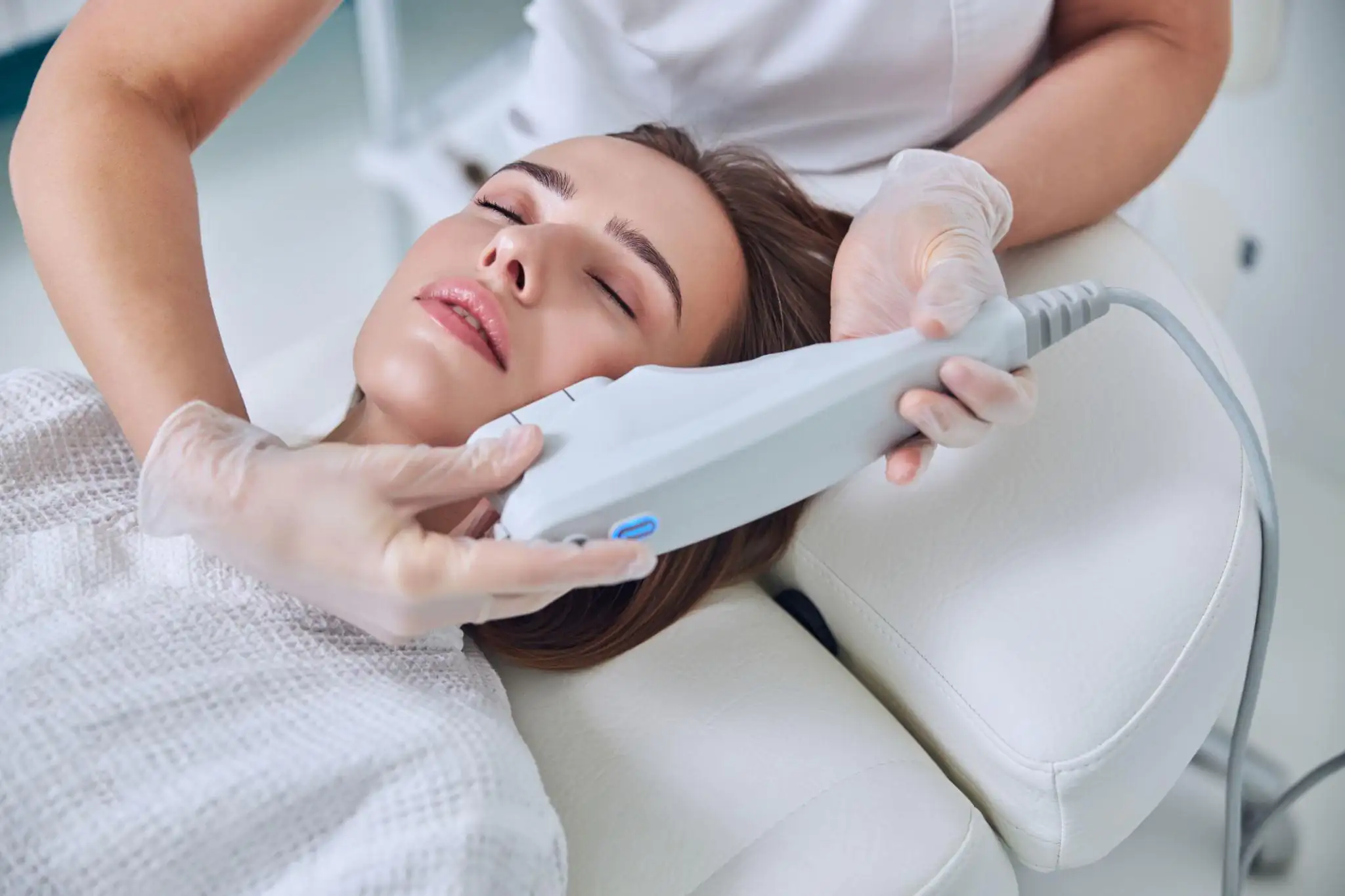Non surgical facelift and perfector therapy treatment